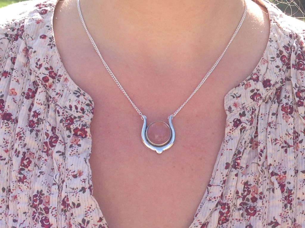 divinity hanger om hals